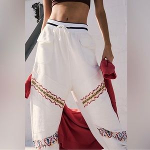 NWOT- FP Movement Crystal Sport Embroidered Joggers 🦄